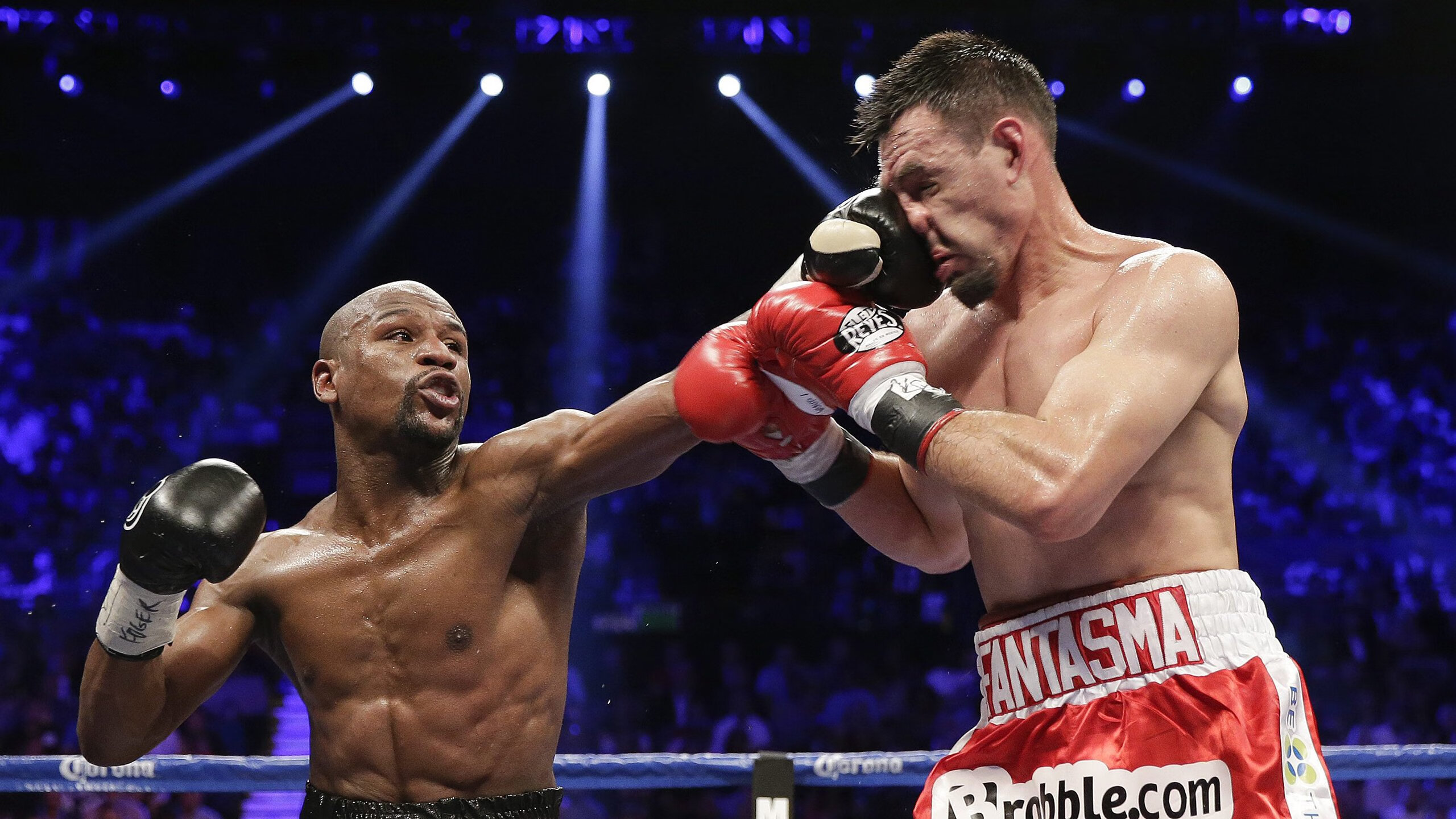 电竞赛场焦点！韩国队对阵巴西队，体能极限考验，赛场硬仗一触即发